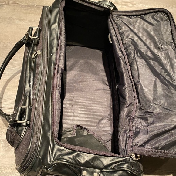 Vintage Nike Golf Large Leather Duffle Weekender Bag Black 24 x 15 x 11 - Picture 6 of 8